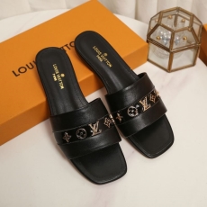 Louis Vuitton Slippers